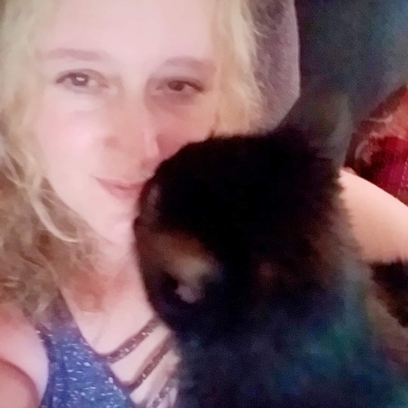 Meet your Posher, Joy - Picture 3 of 6